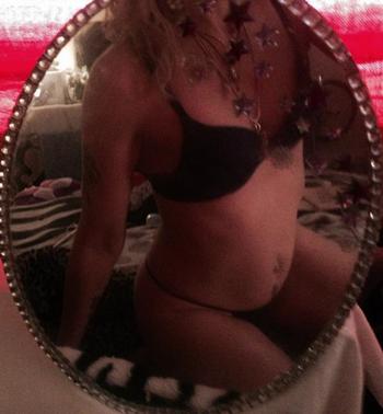 , 32  female escort, Kamloops